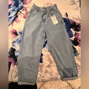Zara Baggy paperbag Jean size 8